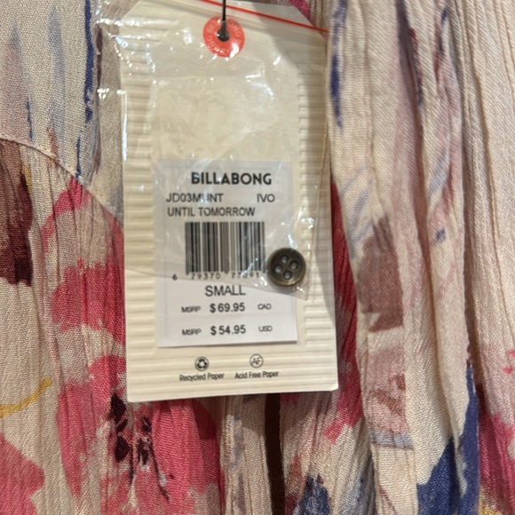 Billabong NWT Floral Dress - Picture 8 of 9
